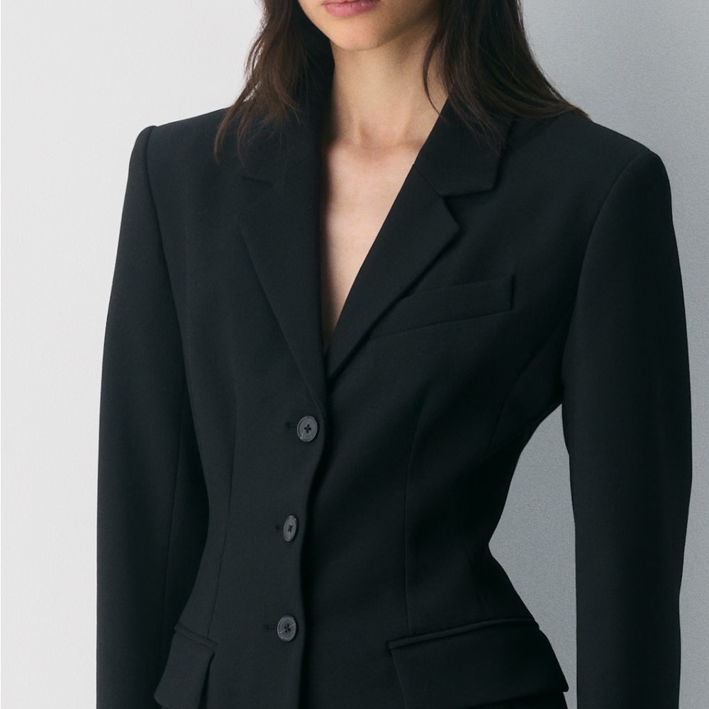 Babaton Classic Black Blazer